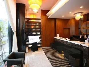 Apa Hotel Nihonbashi Hamacho Ekiminami Токио 3*,
