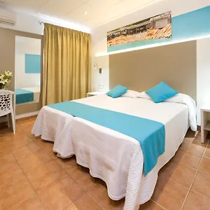 hostal-adelino.ibizaislandhotels.net/