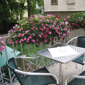 ani-falstaff-guest-house.vienna-besthotels.com/
